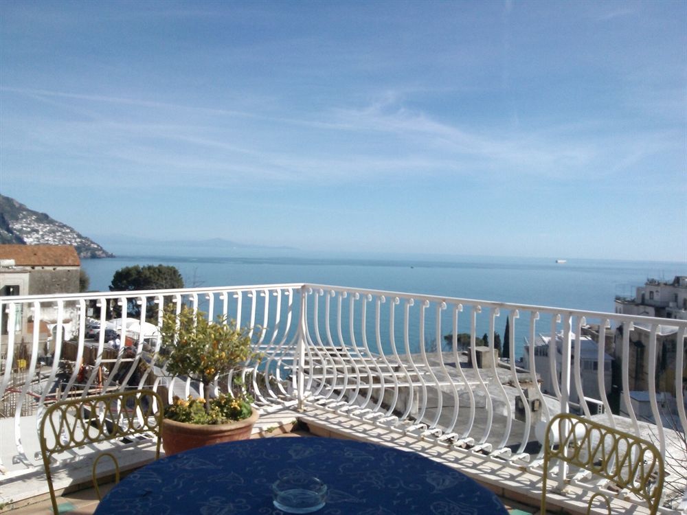 Hotel Villa Delle Palme In โปซิตาโน ภายนอก รูปภาพ