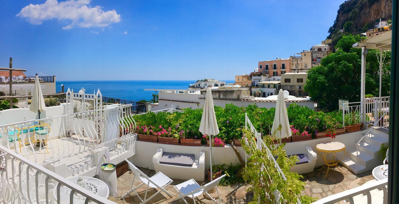 Hotel Villa Delle Palme In โปซิตาโน ภายนอก รูปภาพ
